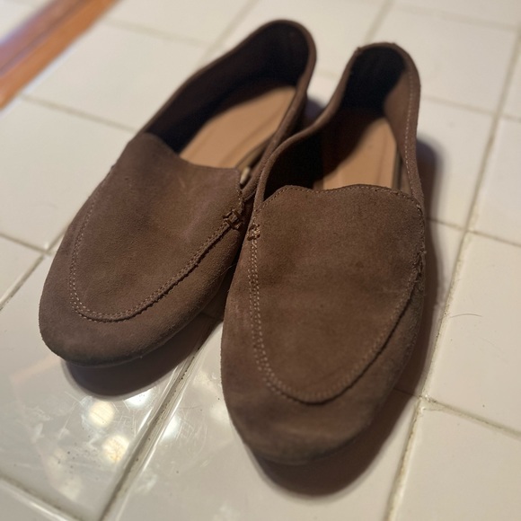 a new day Shoes - ⭐️ A new day beige loafer sz 6